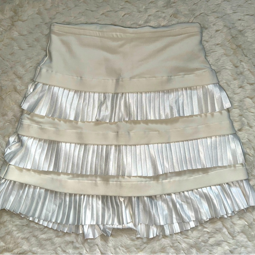 Gorgeous skirt/shorts. Used only 2x.